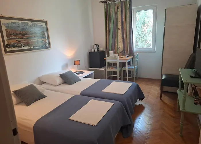 Apartments Mira
