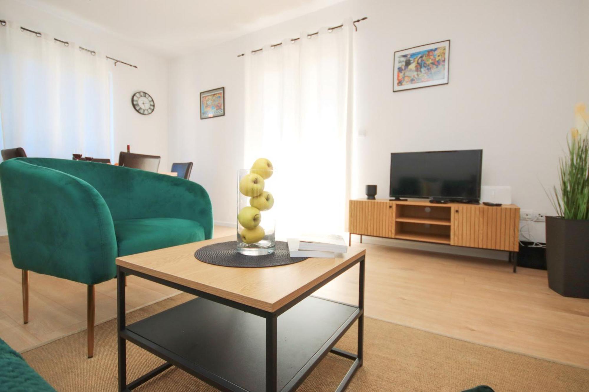 Mira Apartment *