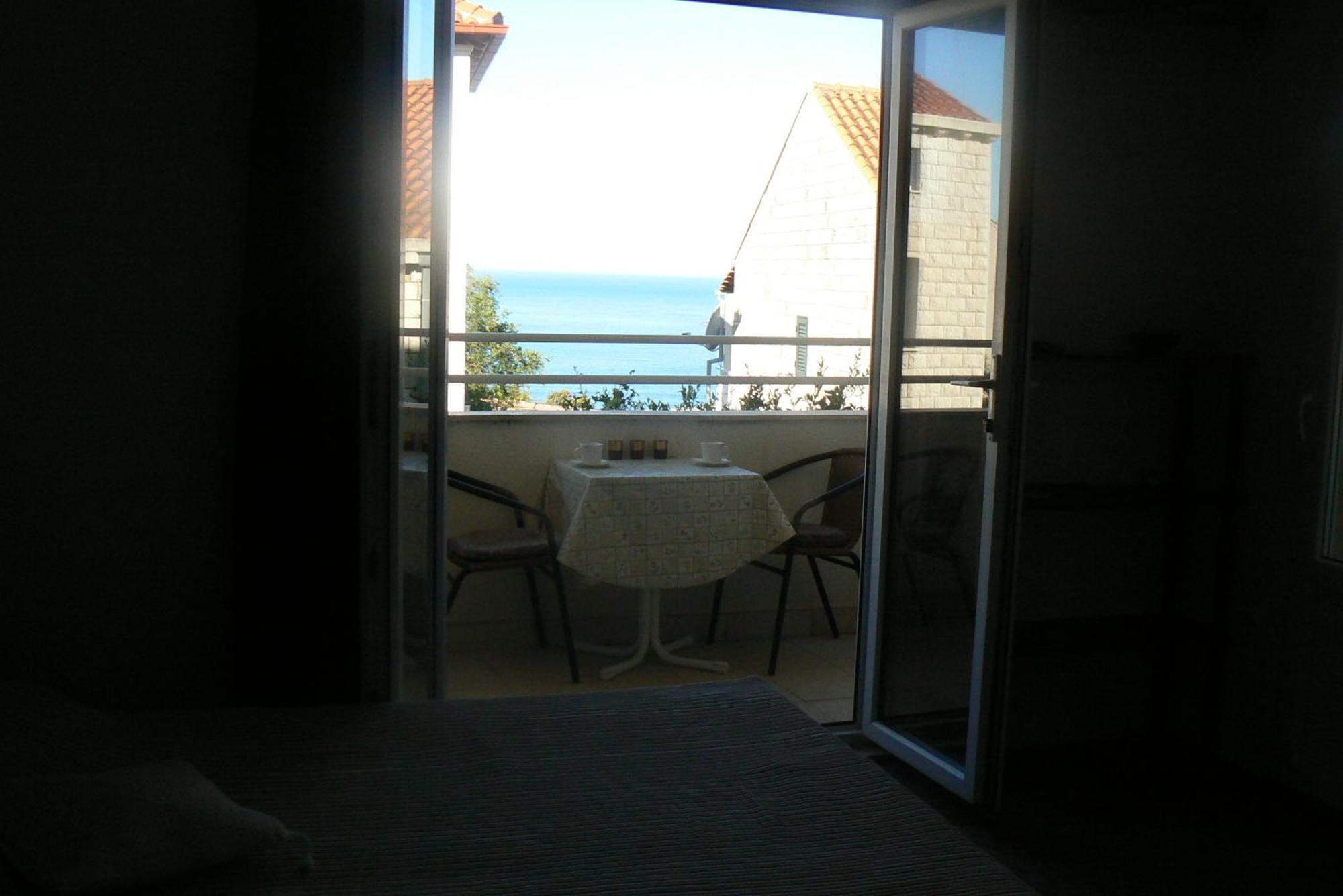 Apartment Mira